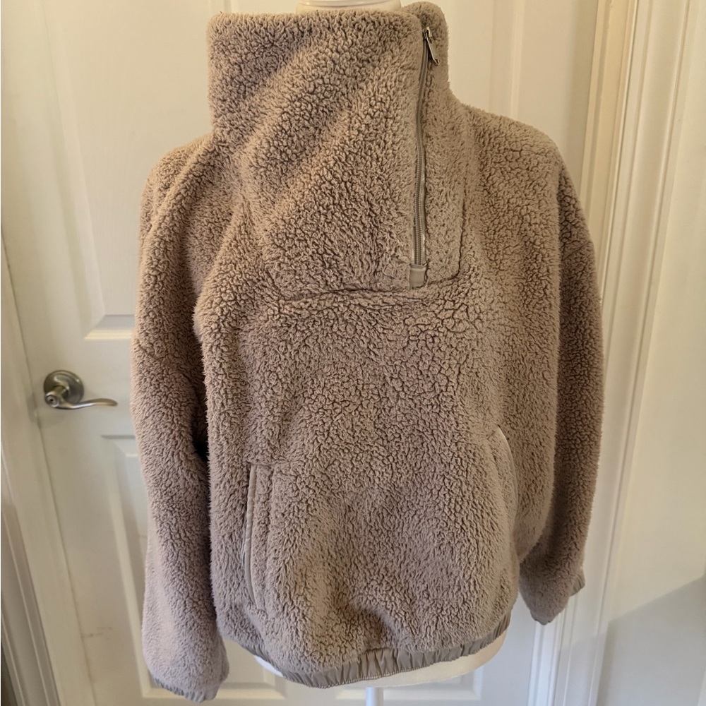 Athleta Beige Sherpa Fleece